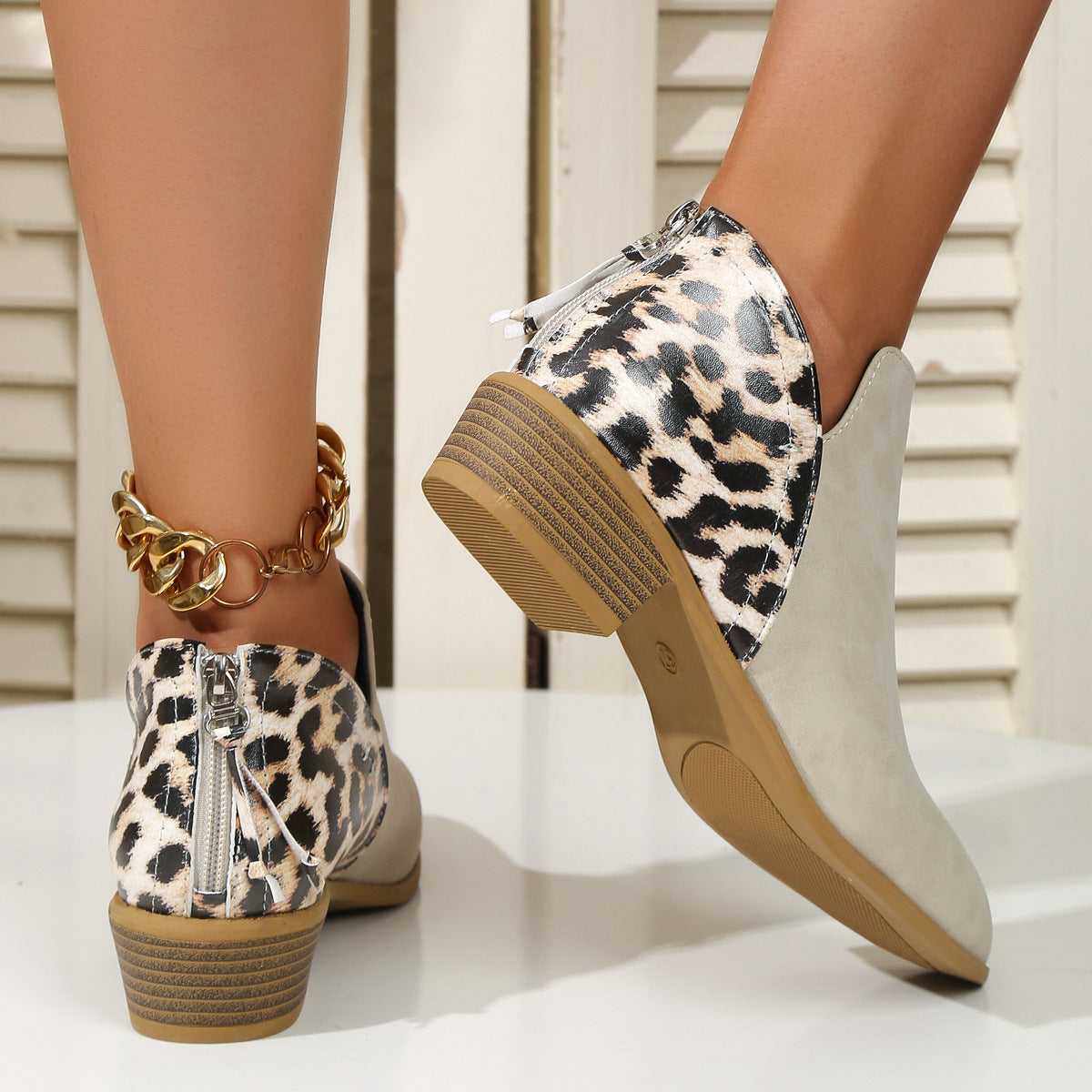 Fashion Leopard Print Boots Pointed Toe Chunky Heel Shoes & Bags