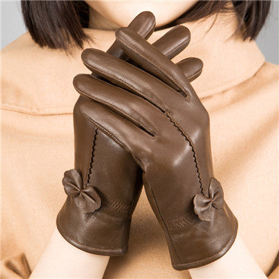 Woman Gloves apparels & accessories