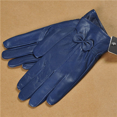 Woman Gloves apparels & accessories