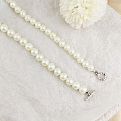 Personality Minimalist Elegant OT Buckle Short Pearl Necklace Round Jewelry