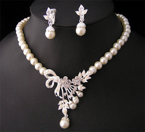 Wedding ladies, bridal ornaments, pearls, necklaces, earrings, jewelry sets Jewelry