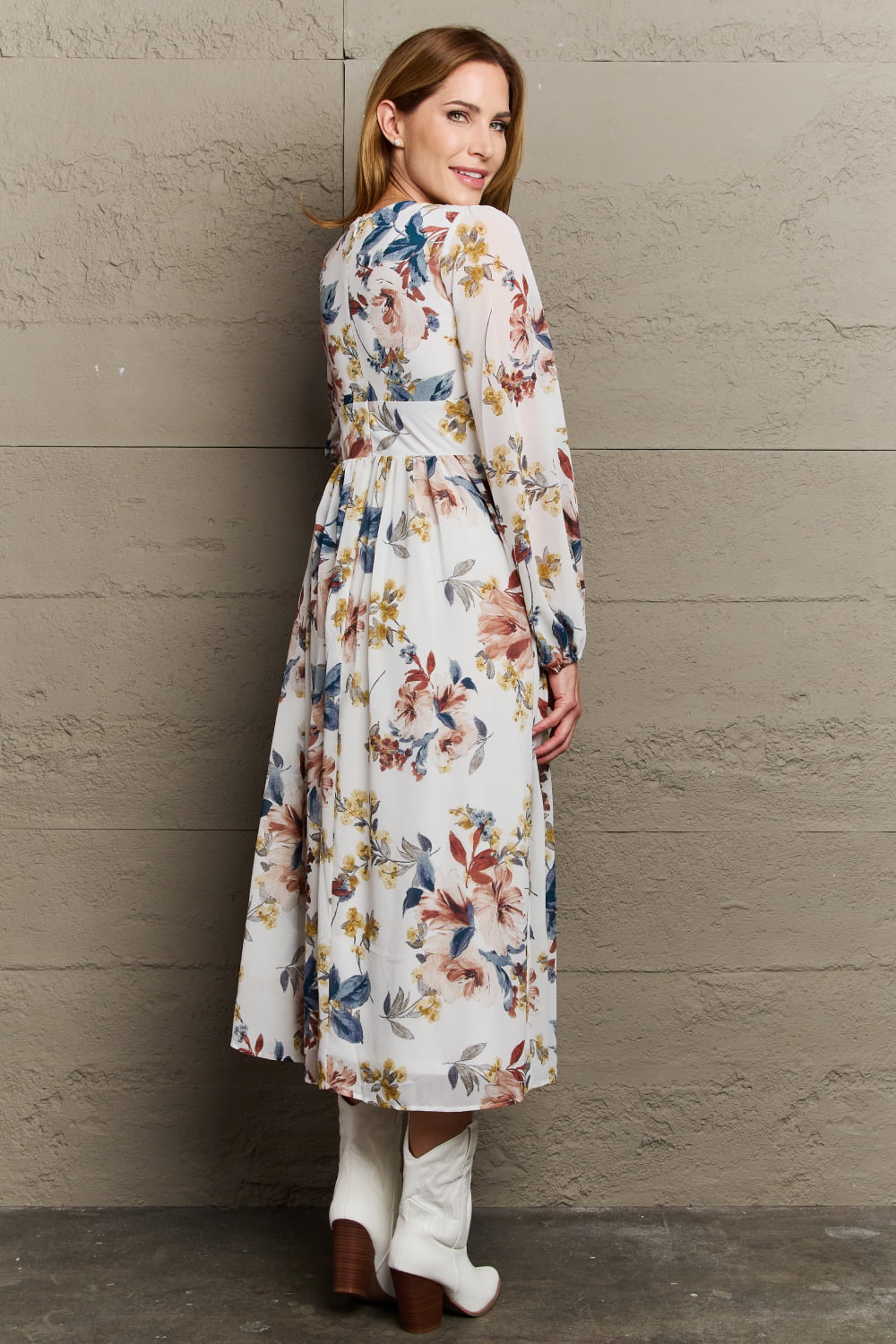 OneTheLand Good Day Chiffon Floral Midi Dress Dresses & Tops