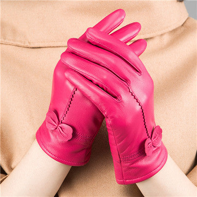 Woman Gloves apparels & accessories