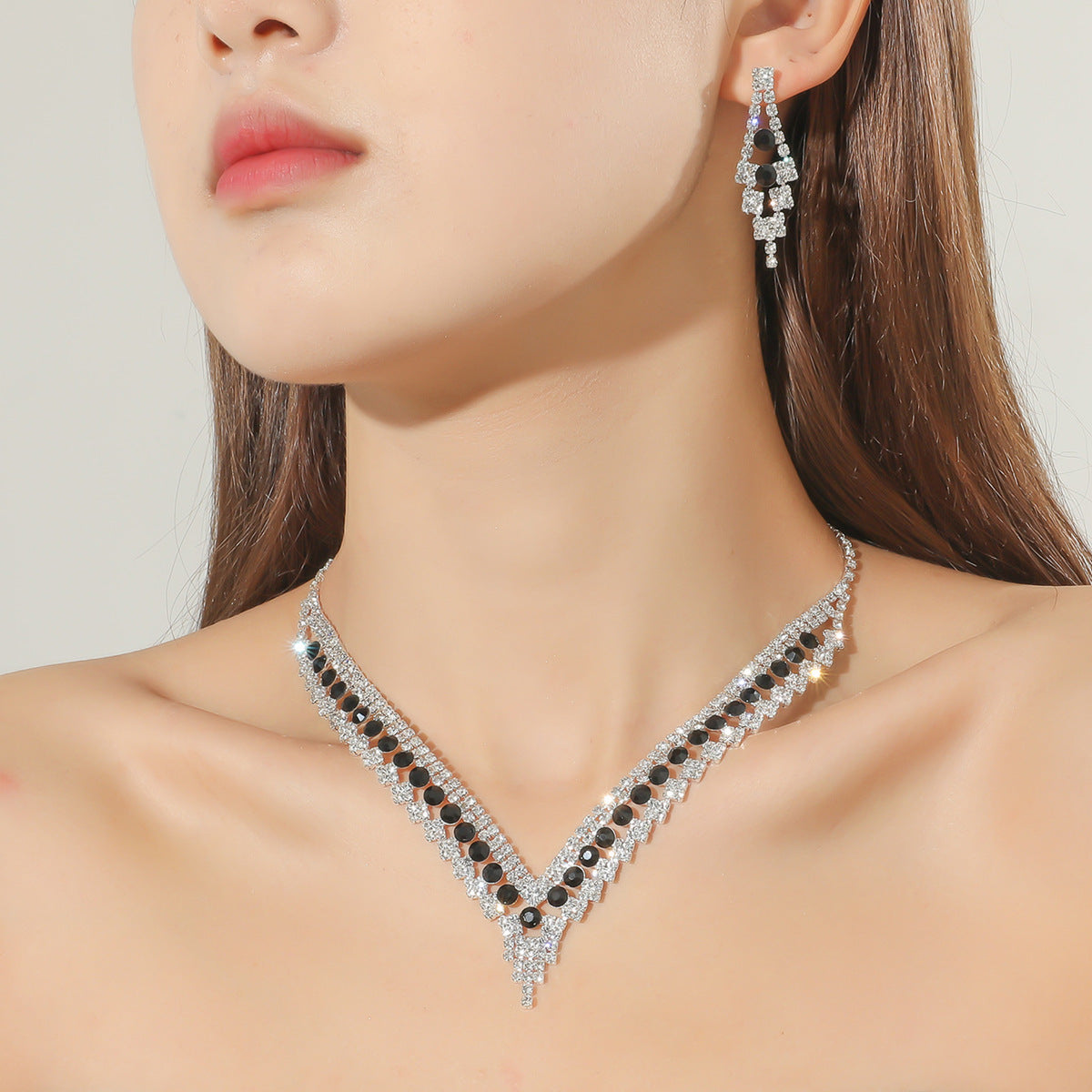 Fashion Simple Rhinestone Necklace Ear Stud Jewelry