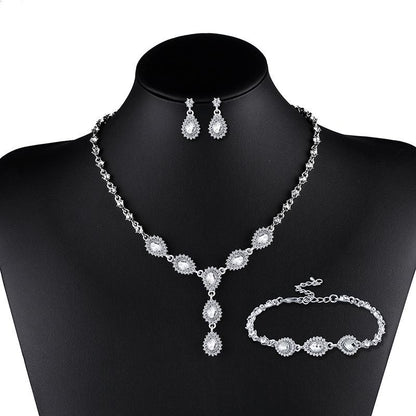 The bride jewelry suite Earrings Necklace Jewelry