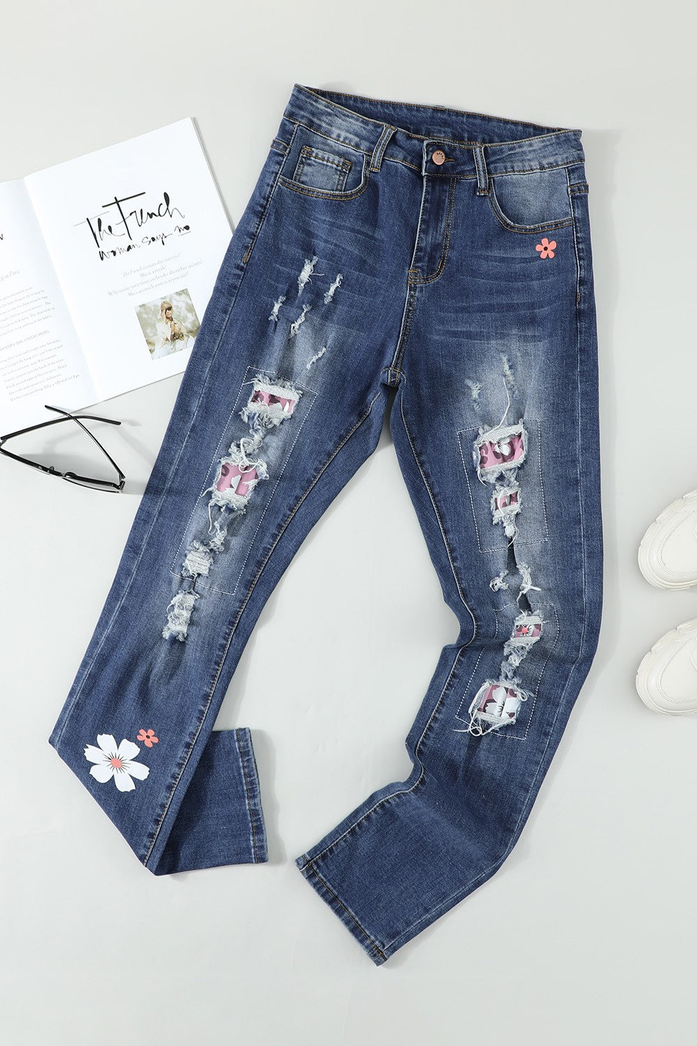 Distressed Buttoned Jeans with Pockets Bottom wear