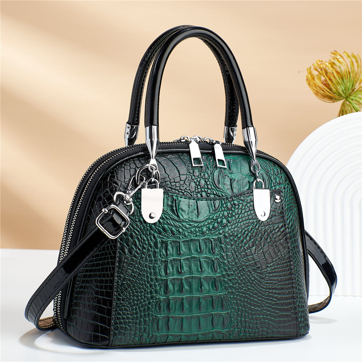 Women's Retro Fashion Elegance Handbag apparel & accessories