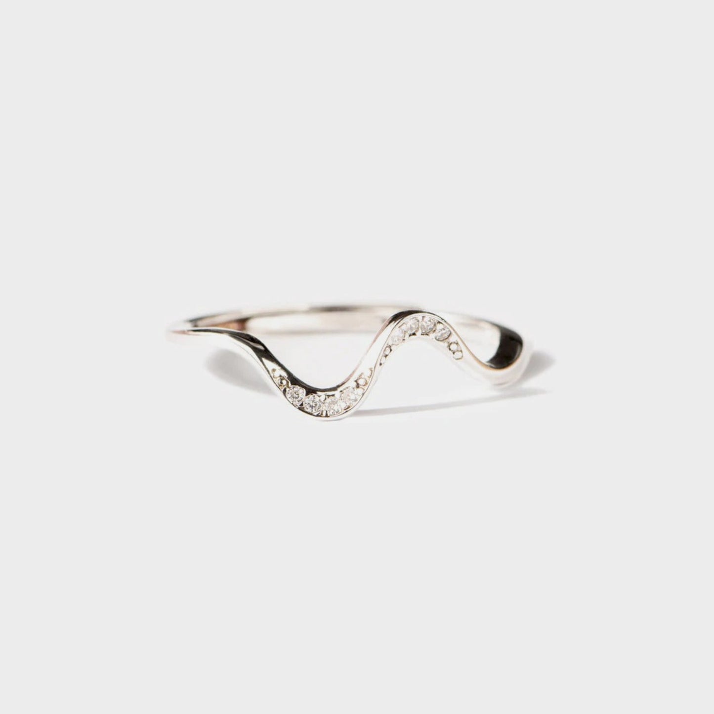 925 Sterling Silver Inlaid Zircon Wave Shape Ring apparel & accessories