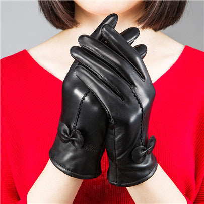 Woman Gloves apparels & accessories