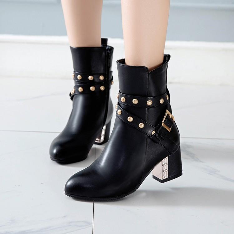 Riveted Knight Boots Large Medium Heel Toe Shoes & Bags