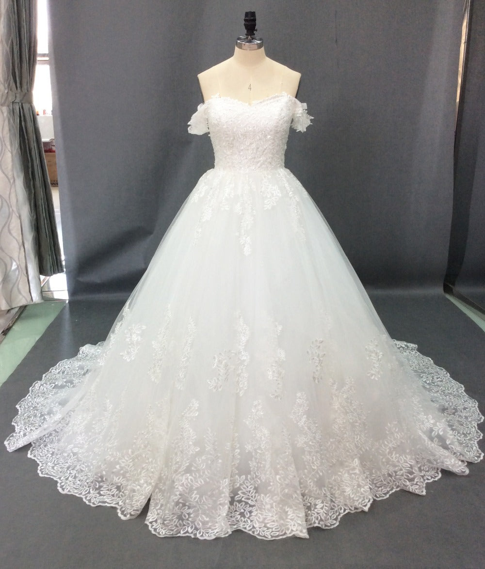 Customized Foreign Trade Master Wedding Dress apparel & accessories