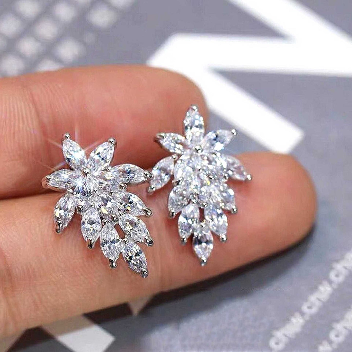 Zircon Horse Eye Diamond Bright Crystal Stud Earrings Jewelry