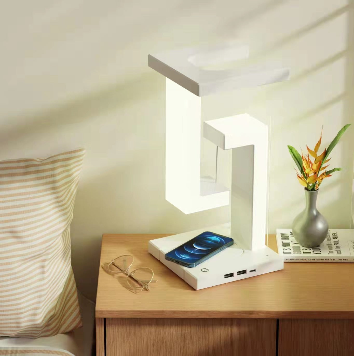 Creative Smartphone Wireless Charging Suspension Table Lamp Balance Lamp Floating For Home Bedroom HOME