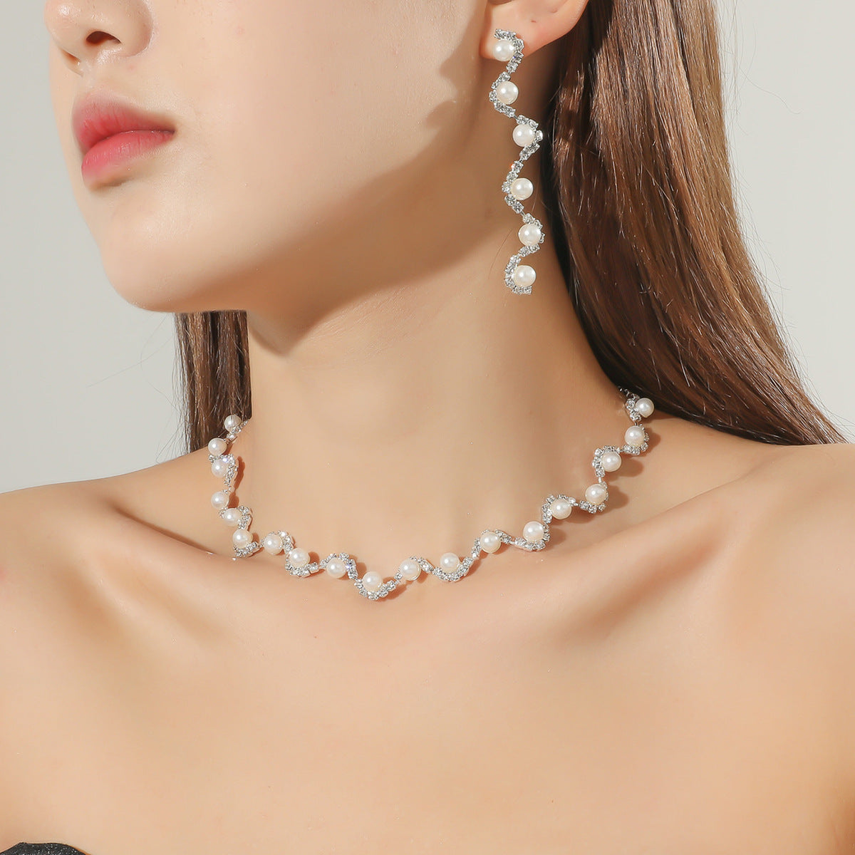 Fashion Simple Rhinestone Necklace Ear Stud Jewelry