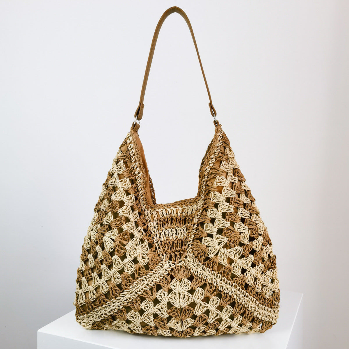 Women's Fashion Handmade Straw Woven Hollow Contrast Color Weave Shoulder Bag Accessories for women