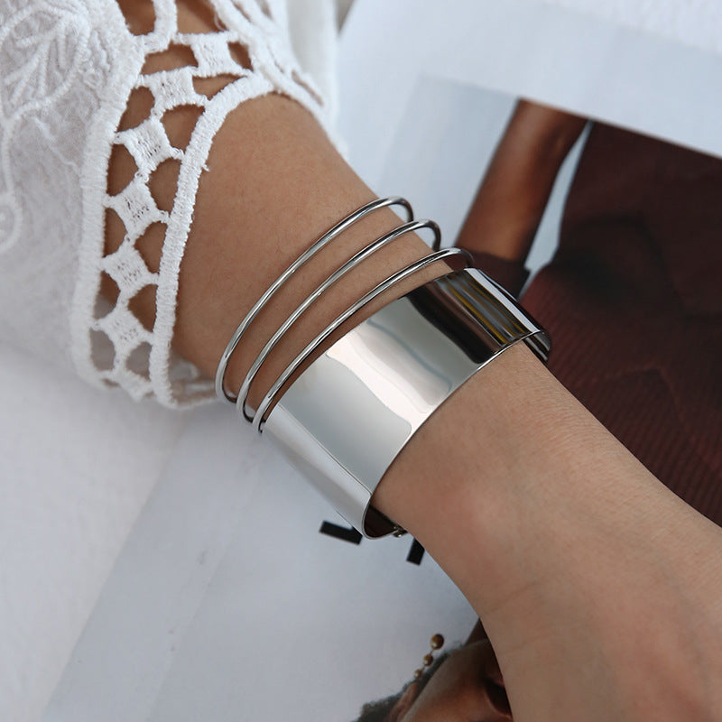 Fashion Metal Bracelet Simple Hollow Bracelet Jewelry