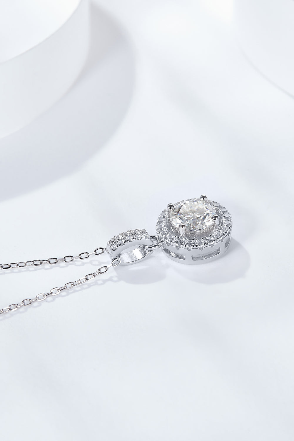 2 Carat Moissanite Round Pendant Necklace apparel & accessories