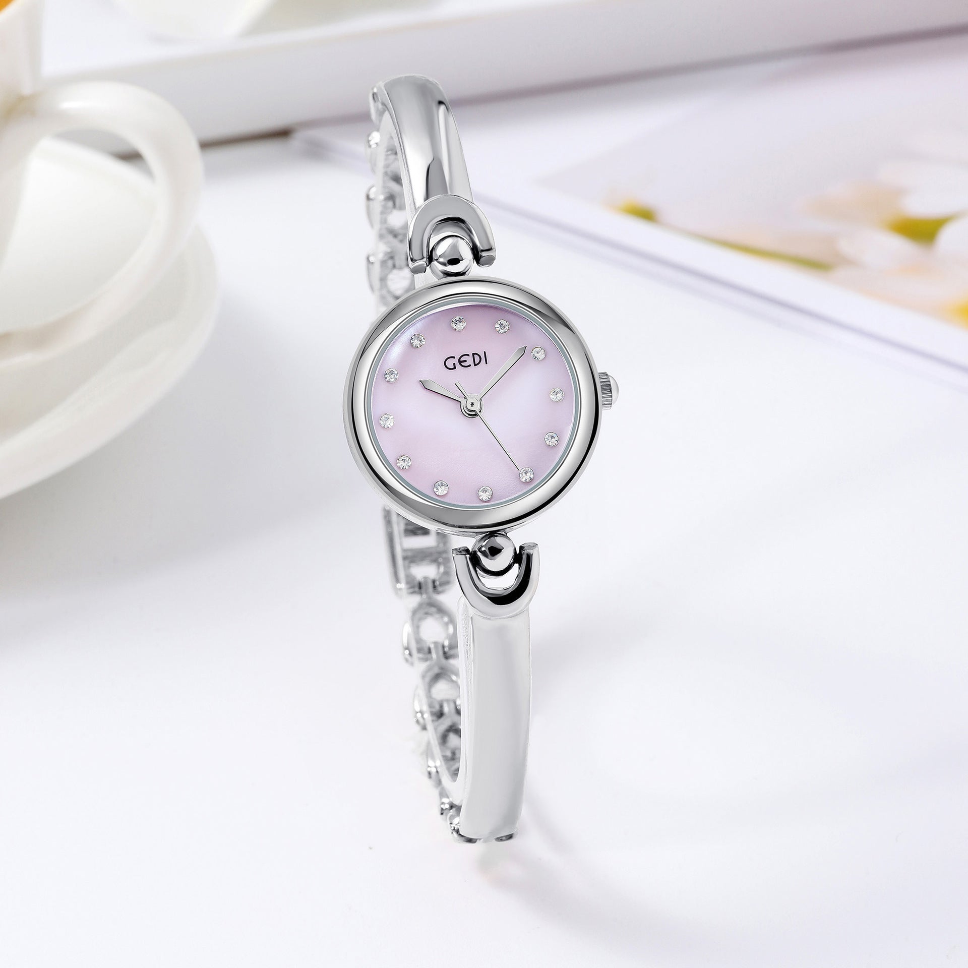 Simple Design Small Exquisite Round Dial Bangle Watch Quartz Watch Jewelry