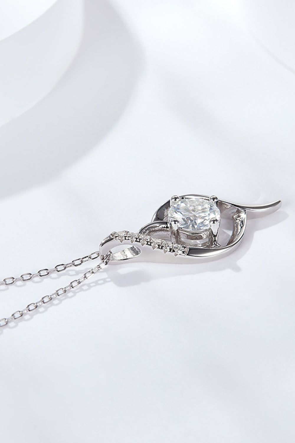 Platinum-Plated 1 Carat Moissanite Pendant Necklace apparel & accessories