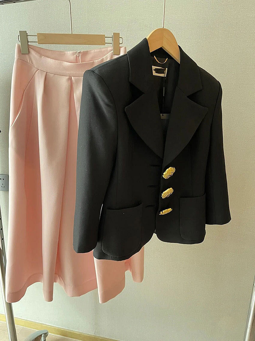 Retro Single Row Gold Buckle Fashion Suit Coat apparels & accessories